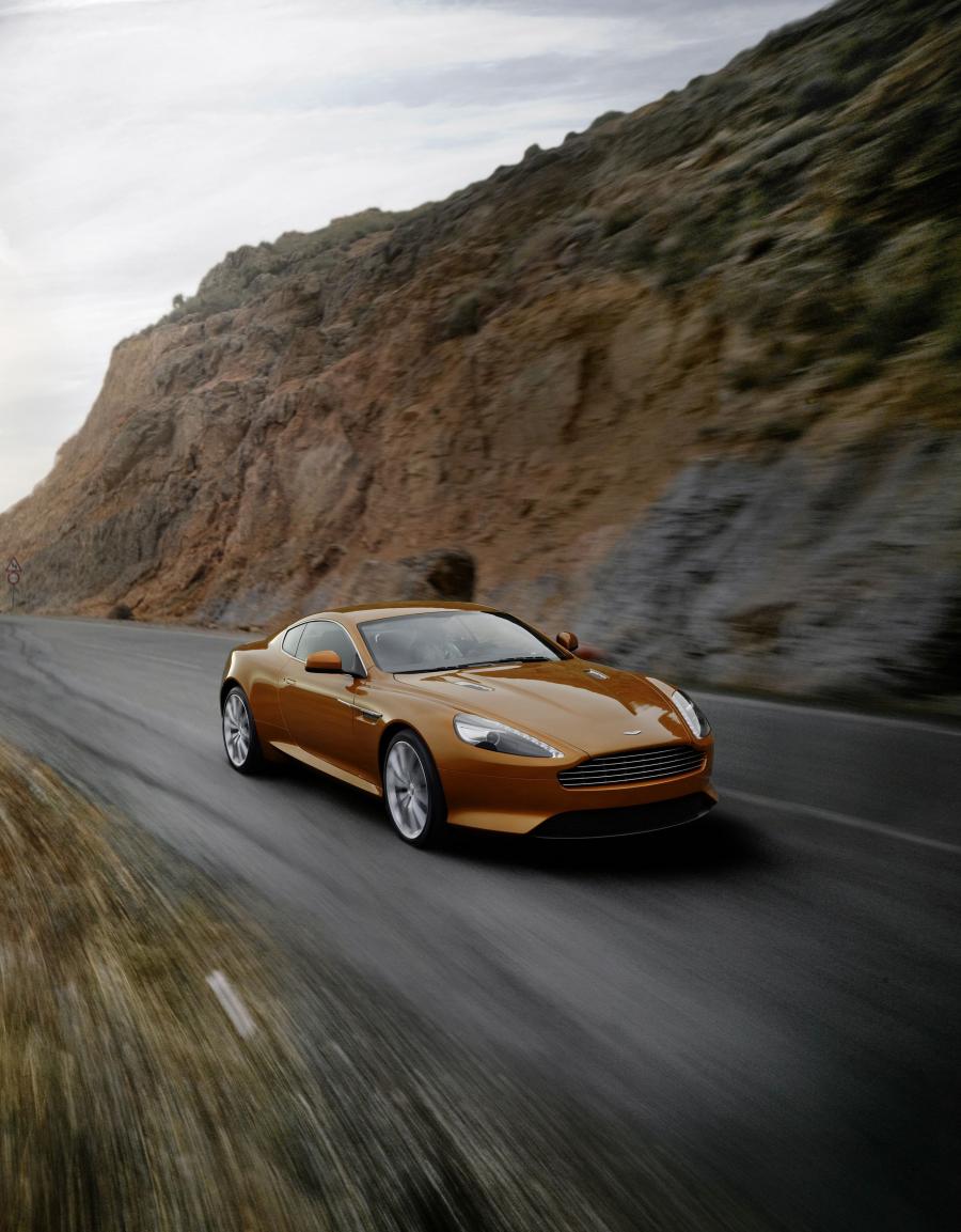  Aston Martin Virage 2011 года  (фото 8 из 55)